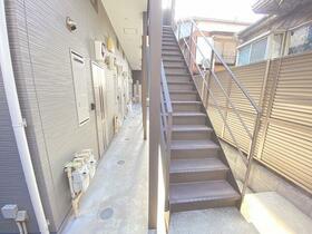 16/16 エントランス