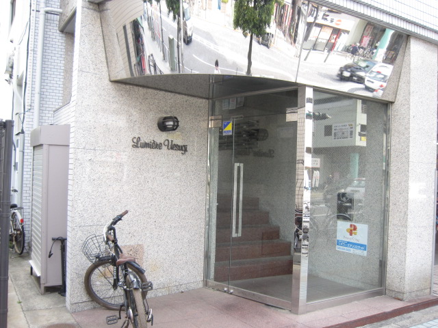 22/30 エントランス