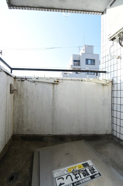 13/19 バルコニー