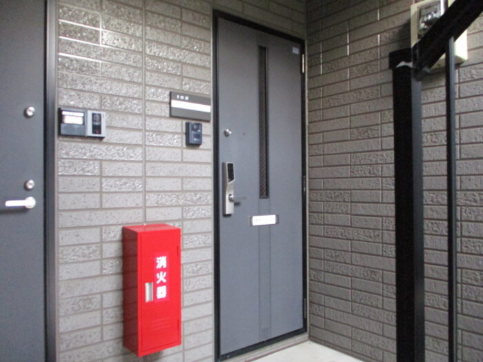 14/17 エントランス