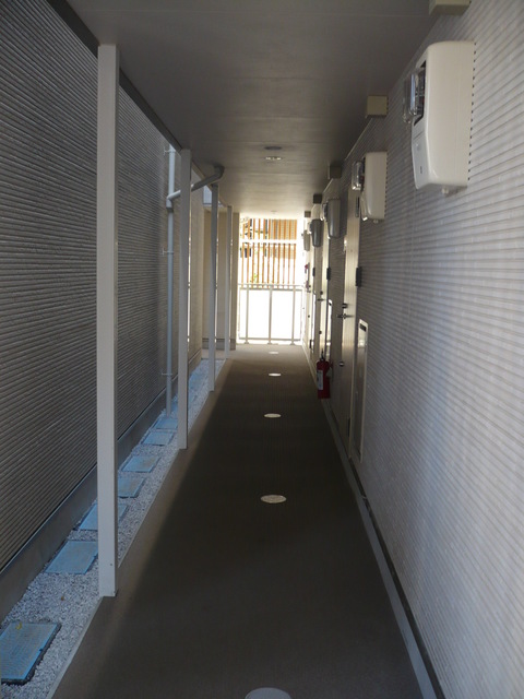 21/30 エントランス