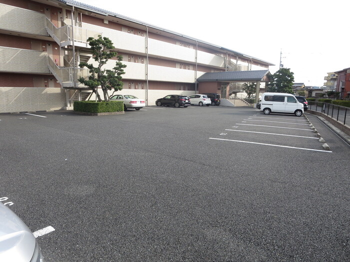 16/19 駐車場