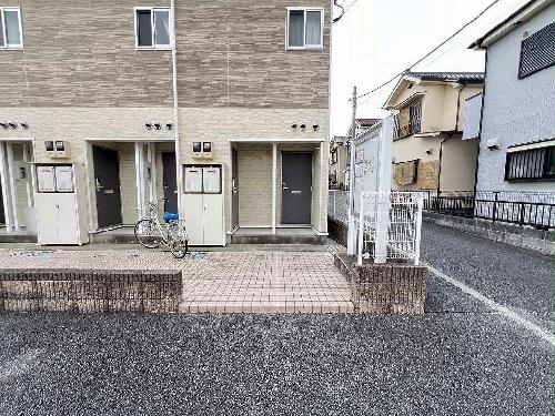 13/17 エントランス