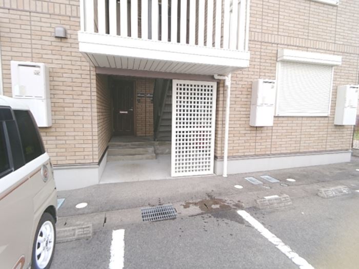 2/3 エントランス