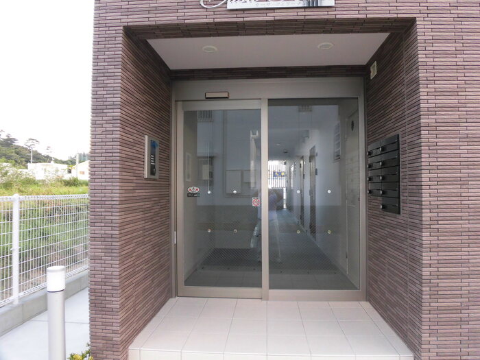 19/20 エントランス