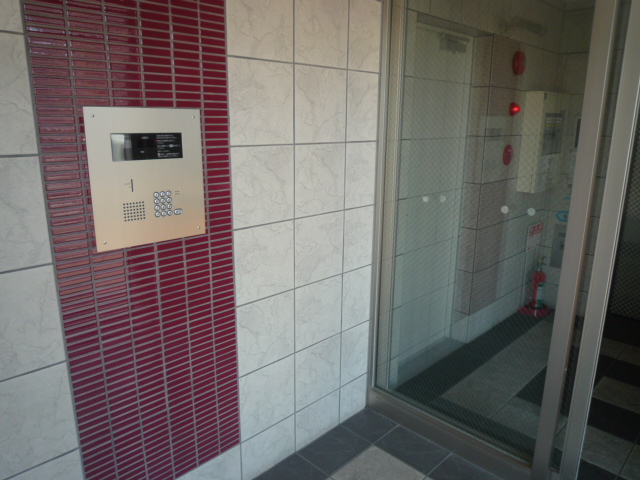 22/30 エントランス