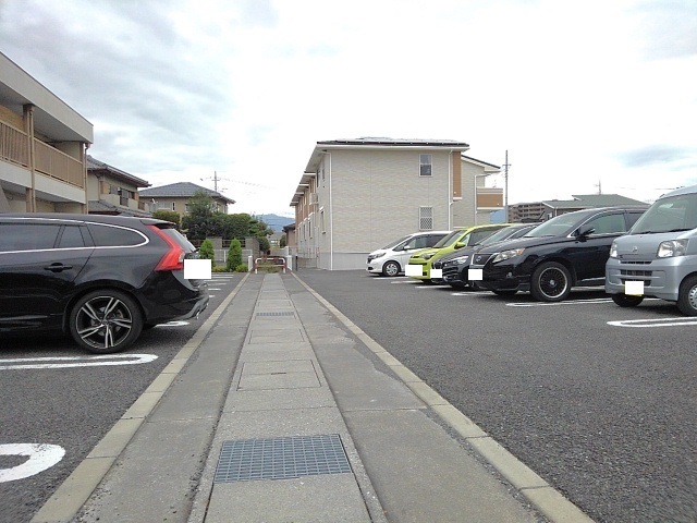 14/20 駐車場