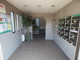 16/17 エントランス