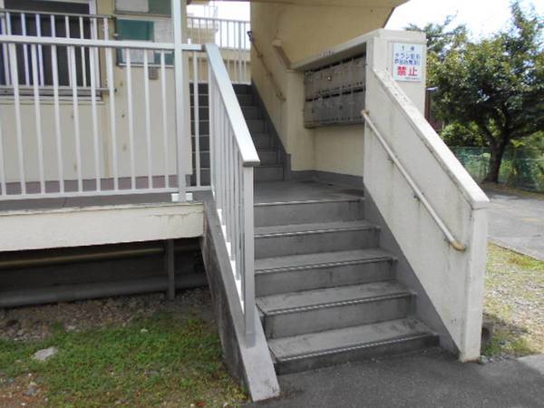 14/15 エントランス