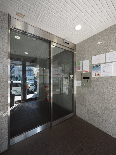 14/17 エントランス