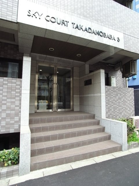 15/17 エントランス