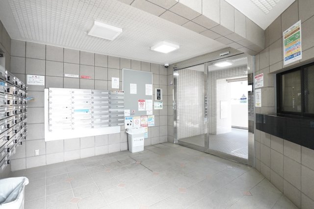 17/18 エントランス