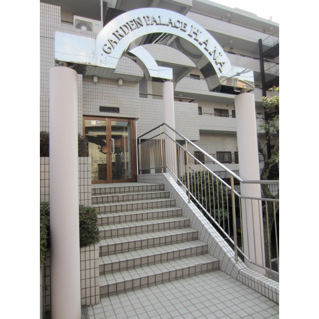 14/15 エントランス