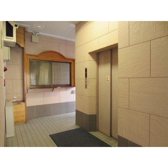 15/15 エントランス