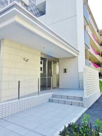 17/17 エントランス