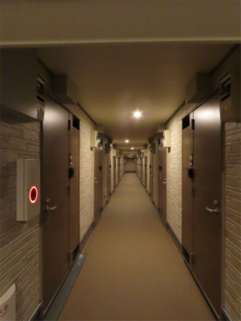 19/21 エントランス