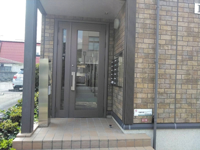 19/20 エントランス