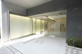 13/21 エントランス