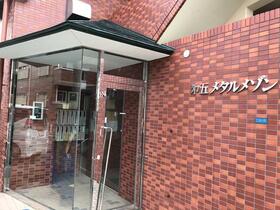 16/16 エントランス