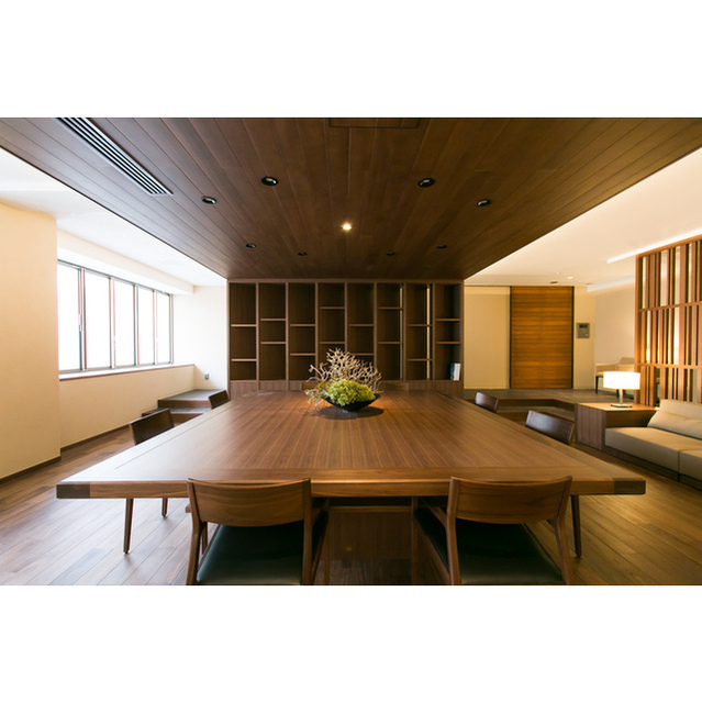 21/26 エントランス