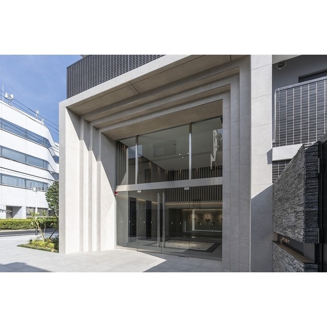 17/23 エントランス