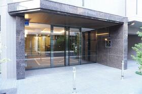 16/25 エントランス