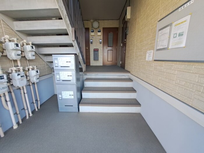 17/27 エントランス