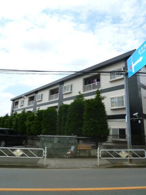 17/17 エントランス