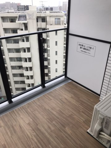 16/22 バルコニー