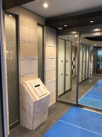 22/22 エントランス