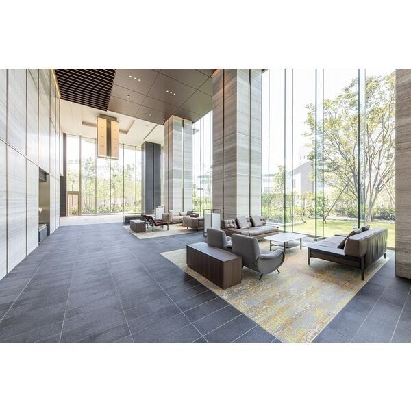 20/29 エントランス