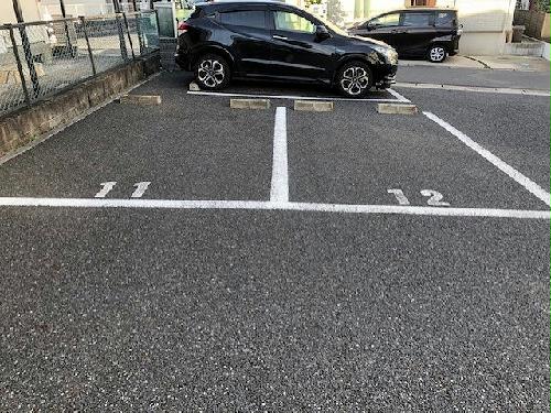 14/14 駐車場