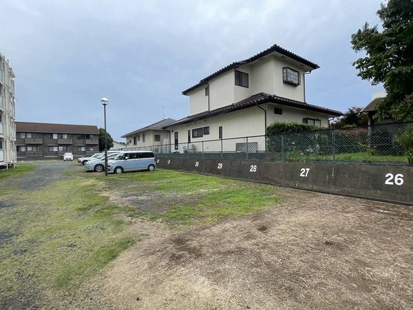 16/22 駐車場