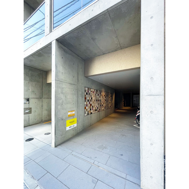 24/29 エントランス