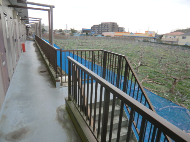 22/23 エントランス