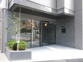 16/17 エントランス