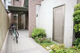 15/16 エントランス