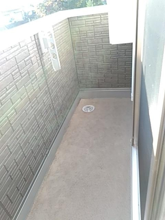 13/23 バルコニー