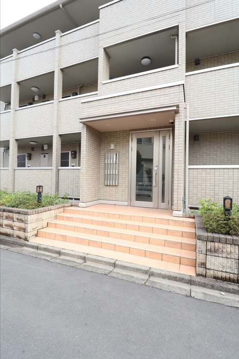 19/28 エントランス