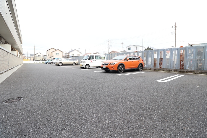 20/28 駐車場