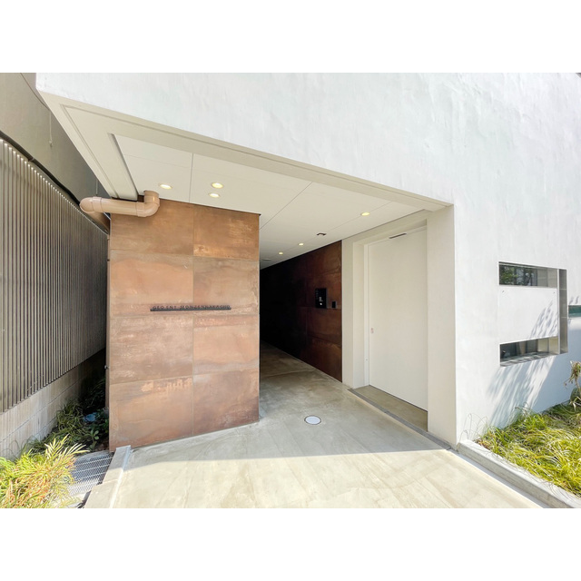 17/21 エントランス