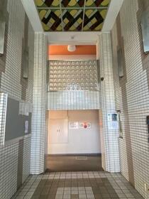 15/16 エントランス