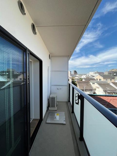16/27 バルコニー