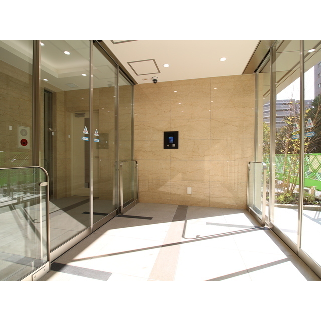 14/14 エントランス