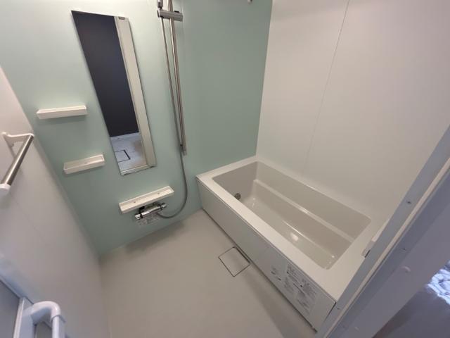 16/27 浴室