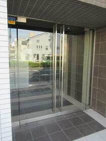 16/16 エントランス