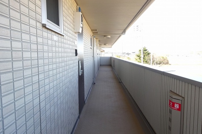 19/20 エントランス