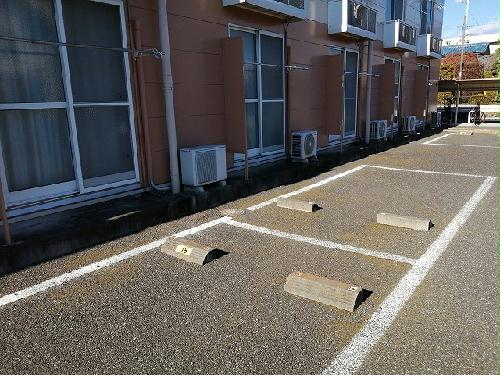 2/2 駐車場