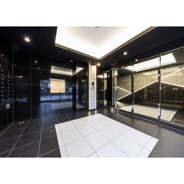 15/18 エントランス