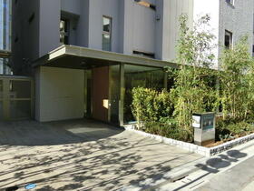 14/22 エントランス